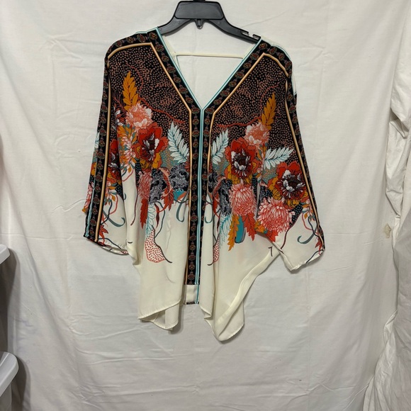 Rose & Olive Tops - Rose + Olive floral print dolman sleeve v-neck bohemian style tunic